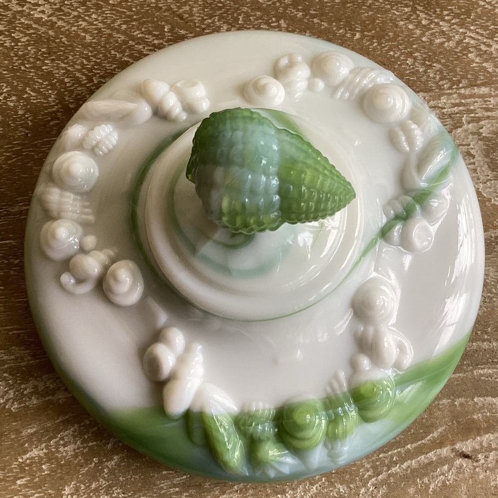 Vintage Westmoreland rare green and white Candy Dish with lid - Picture 8 of 14
